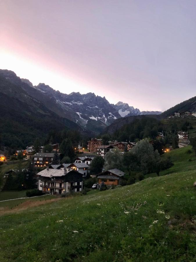 Il Piccolo Rifugio - Casa Valtournenche Appartement Buitenkant foto